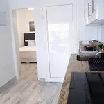 Island Village Heights Costa Adeje فندق أذيخي